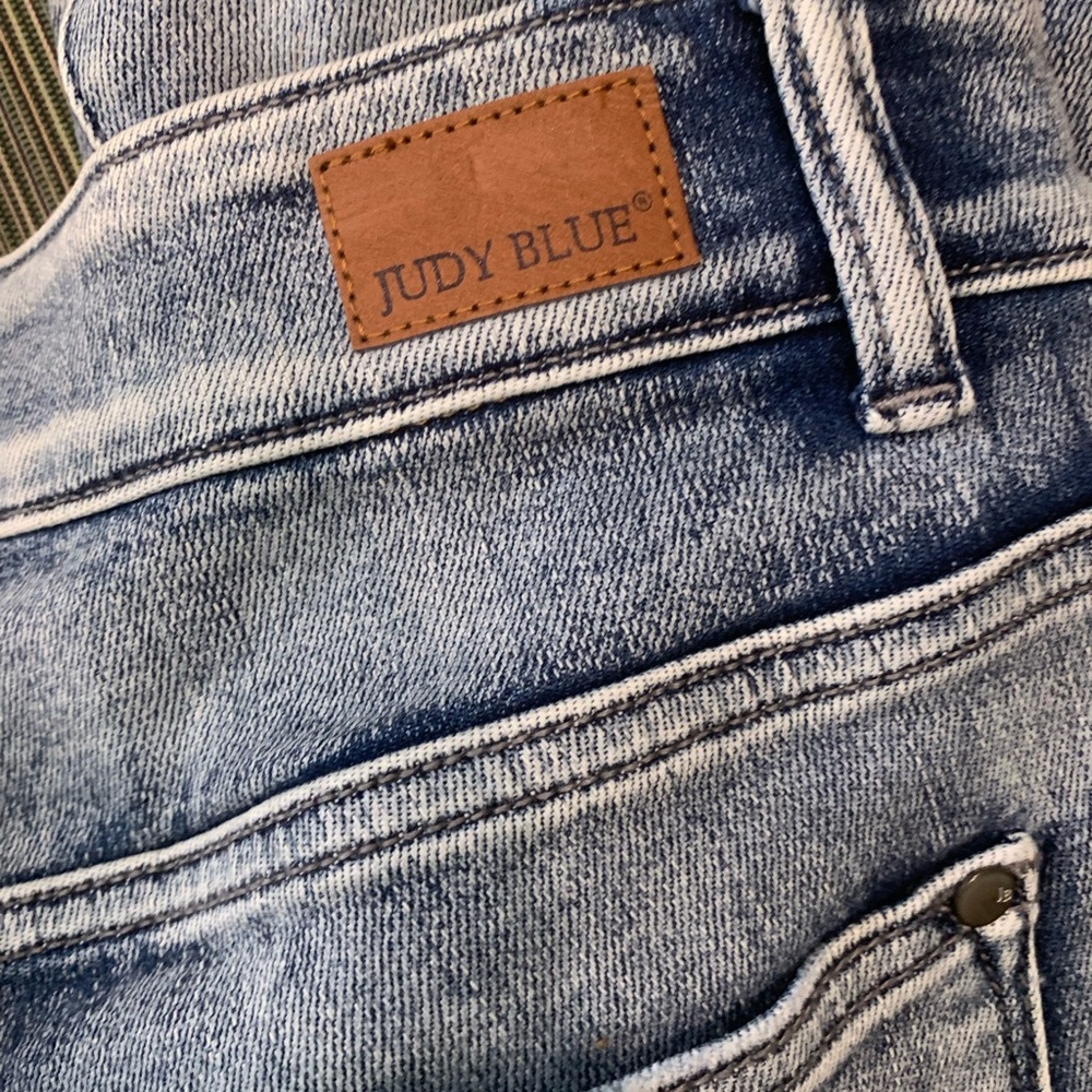 Judy Blue Distressed 14W Skinny Jeans with Button Fly Distressed grunge - Picture 6 of 12